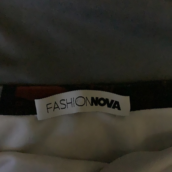 Fashion-nova tube top size: S, never worn - Picture 2 of 3
